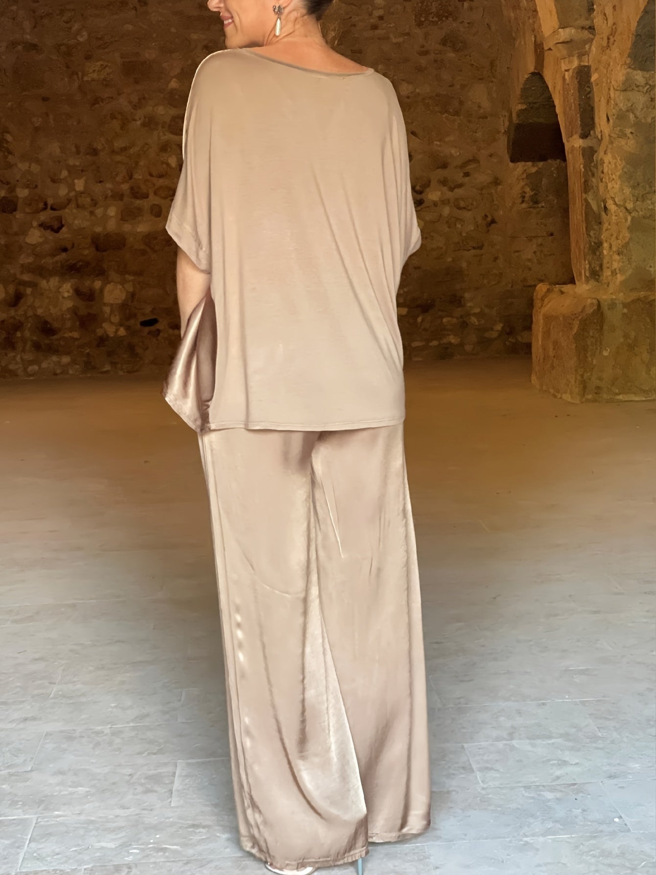 Ashlee - Elegancki Dwuczęściowy Zestaw Z Krótkim Rękawem