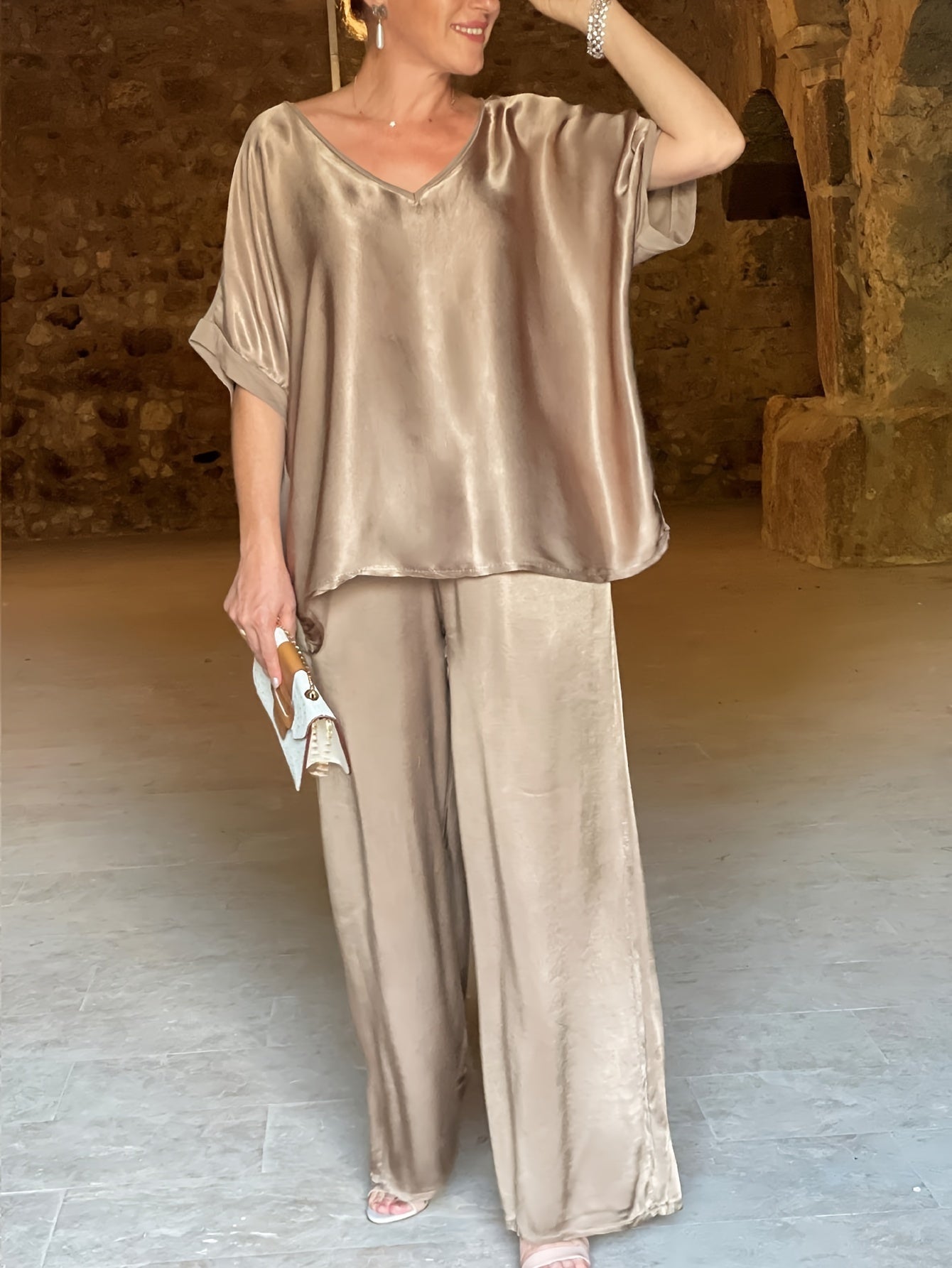 Ashlee - Elegancki Dwuczęściowy Zestaw Z Krótkim Rękawem